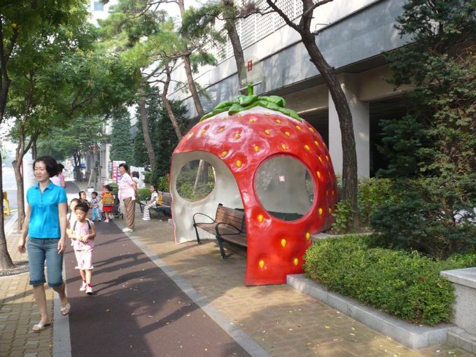 世界上那些最具特色的候車亭配圖二