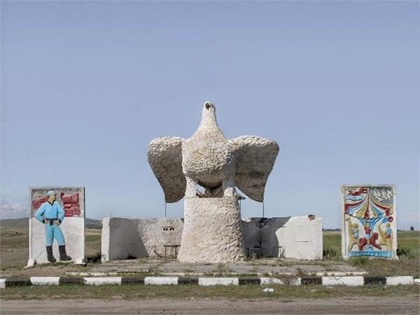 遺留的美麗-看蘇聯(lián)古老的公交站臺(tái)配圖二